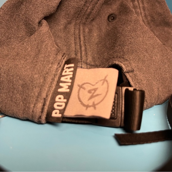 Pop Mart - Zsiga Duckbill Cap - Picture 4 of 13